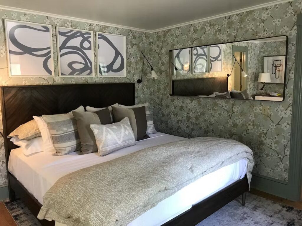 kaleidoscope project - writer's retreat