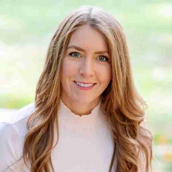 Maureen Cawley Headshot 1