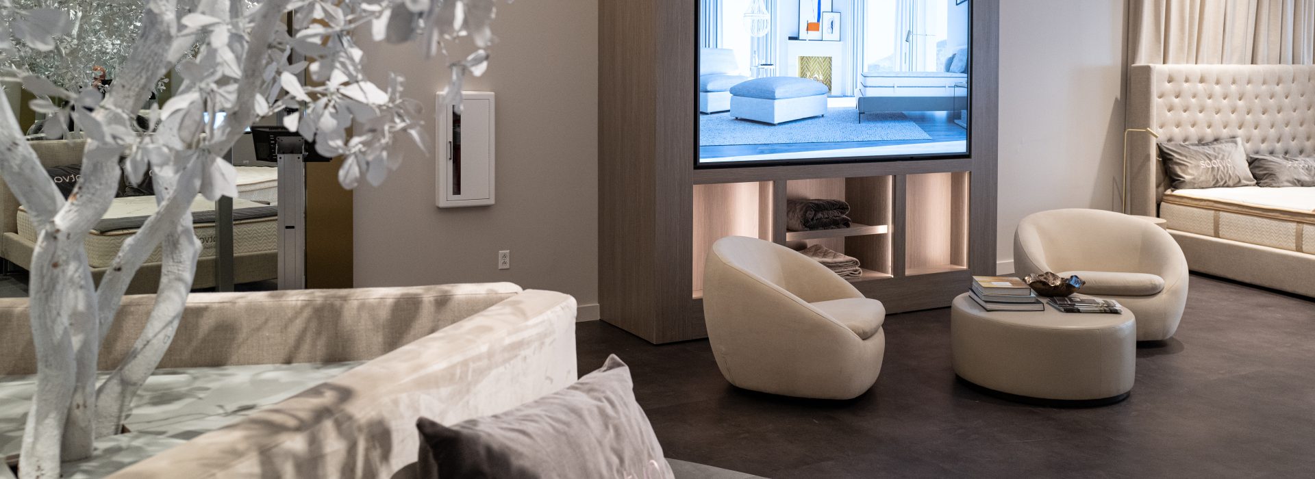 Saatva Boston Viewing Room Seating Area 1 scaled