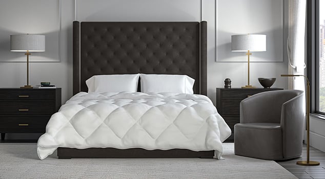 Heavyweight Down Alternative Comforter Front