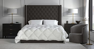 Heavyweight Down Alternative Comforter Front