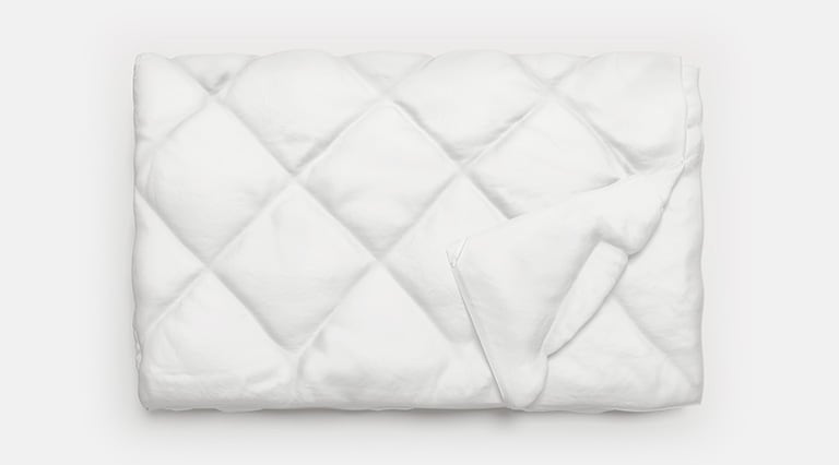 Heavyweight Down Alternative Comforter Flat