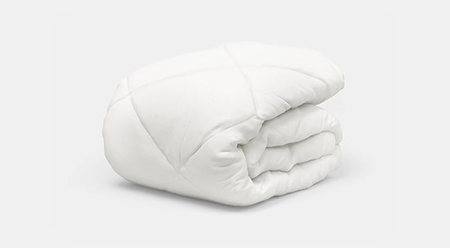 Heavyweight Down Alternative Comforter Fold