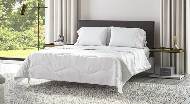 Lightweight Down Alternative Comforter Angle
